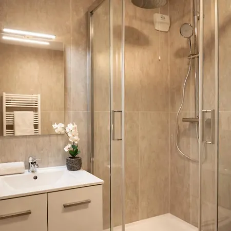 Ideally-located Family - Place D'italie Apartment *